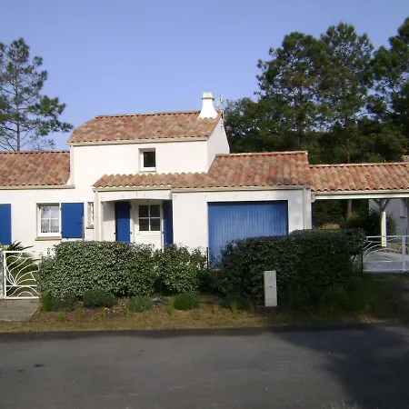 Charmante Proche Plage Avec Jardin, - Fr-1-476-77 *